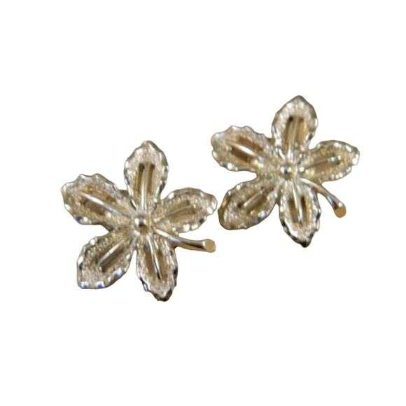 Vintage Gold Leaf Clip Earrings, Sarah Coventry Clip On Earrings - Picture 1 of 7